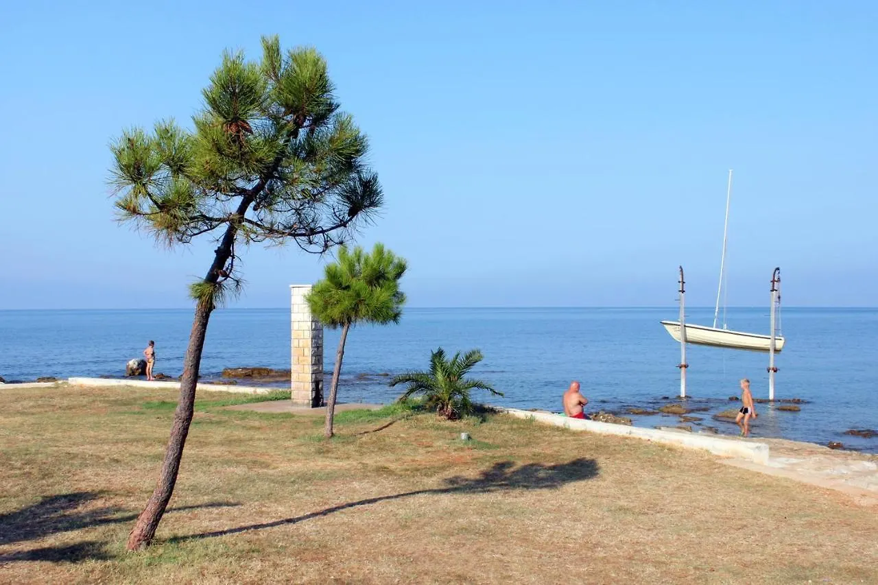 Apartments With A Parking Space Umag - 2539 Croatia