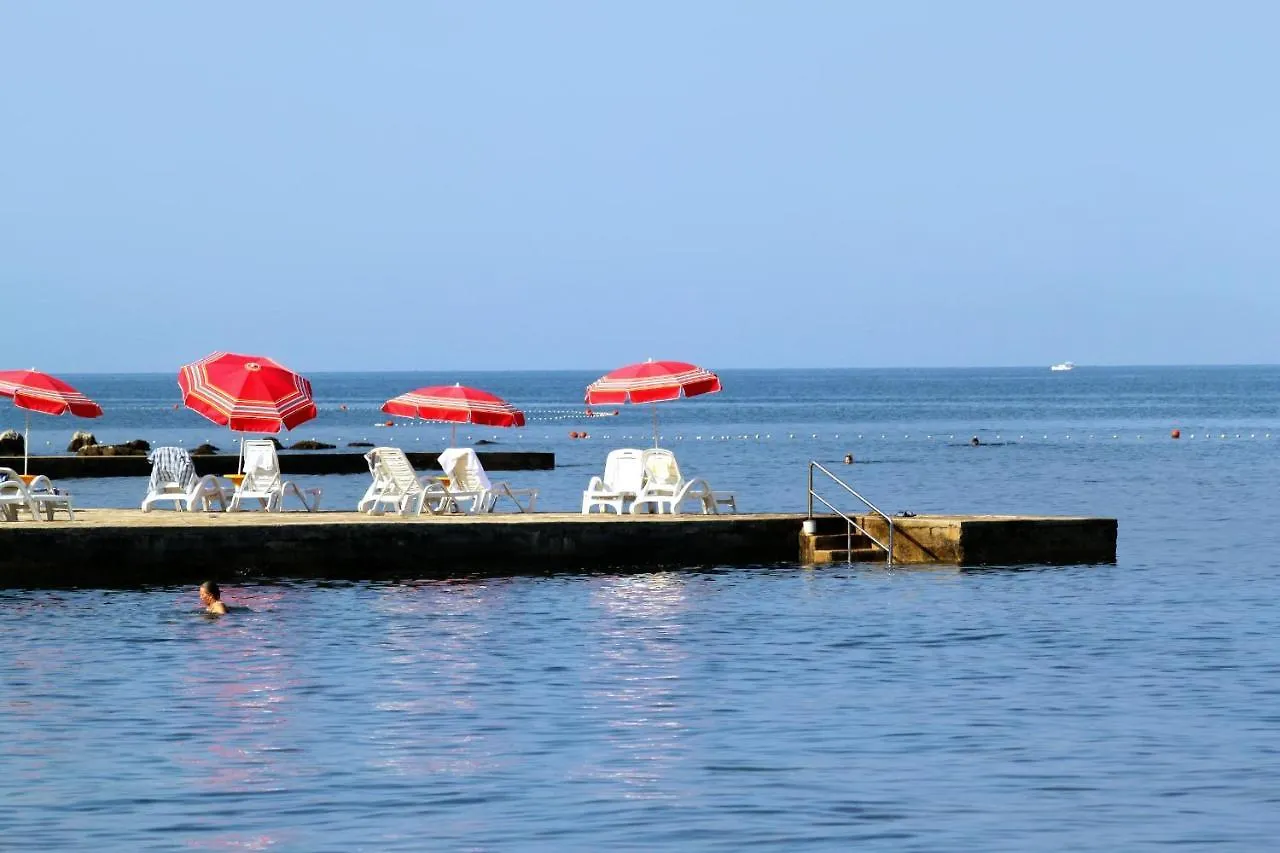 Apartments With A Parking Space Umag - 2539 Croatia