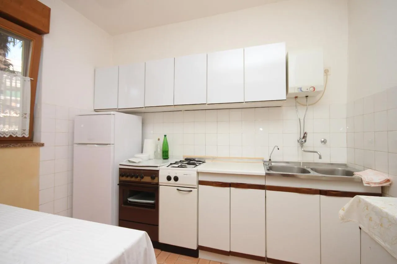 Apartments With A Parking Space Umag - 2539